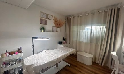 Andrea GUERRA / LC Nails : Coiffeur à Le Mans