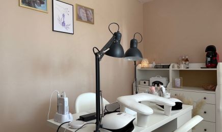 Lucette fait ses ongles : Manucure à Reims