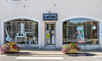 Caroline & Vous Experte Visagiste, Spécialiste Trichologue (maladies du cuir chevelu) : Coiffeur à Eyragues