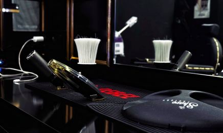 The Heavens Cut: Friseur in Dresden