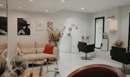 Nelly Graziani : Coiffeur à Le Tholonet