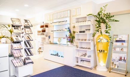 Kosmetikinstitut Derma Lux Ästhetik & Gesundheit: Kosmetikstudio in Würzburg