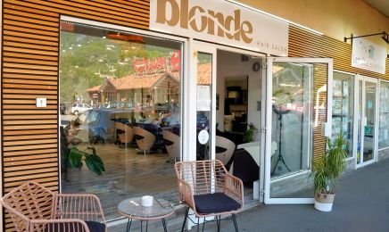 Blonde : Coiffeur à Le Tignet