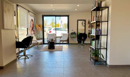 Nuances de Marine : Coiffeur à La Roquille