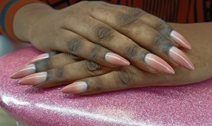 Nails & Beauté  : Manucure à Clermont-Ferrand