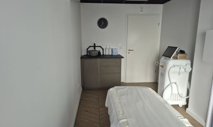 Care By A  : Manucure à Rurange-lès-Thionville