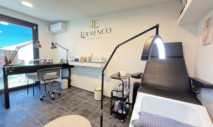 Lourenco Esthetique  : Manucure à Berre-l'Étang