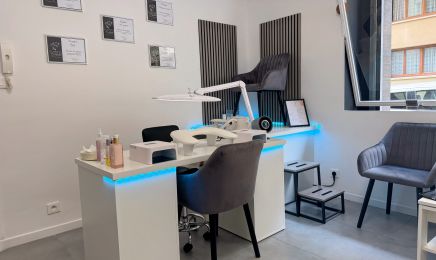EVA HAKOBYAN - Salon de beauté  : Manucure à Marseille