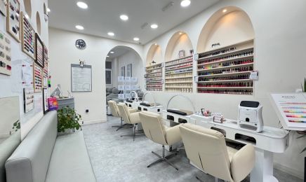 Ongles Notre-Dame Nails & Regard : Institut de beauté à Paris