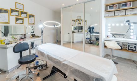 Zhanna Martini ACADEMY Maquillage permanent : Institut de beauté à Allauch