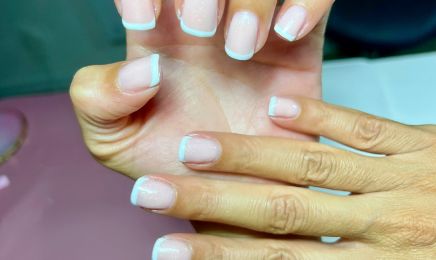 Glossy - Ongles / Cils / Strass Dentaire : Manucure à Corbas