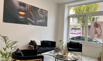 DA Blondtourage: Friseur in Bergheim