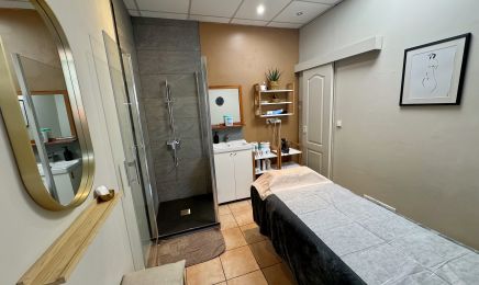 Le Studio de Pauline - spécialiste soin visage facialiste - Lunel : Manucure à Lunel