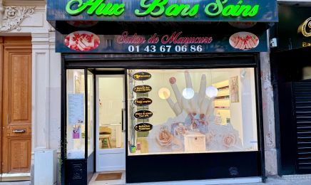 Aux Bons Soins : Manucure à Paris