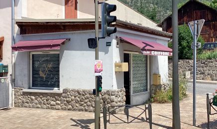 Les ciseaux d’as  : Coiffeur à Espinasses