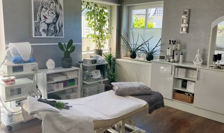 Ganzheitliche Kosmetik und Friseur Heike Albert: Kosmetikstudio in Auerbach/Vogtland