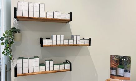 Naturellement Lily  : Manucure à Ondes