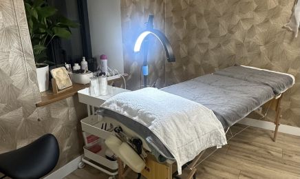 WeNails • Esthétique, Ongles & Cils : Institut de beauté à Cherbourg-en-Cotentin