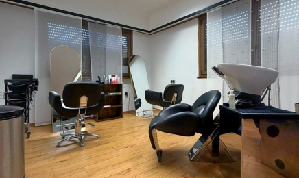 Le 2002 : Coiffeur à Ebersheim