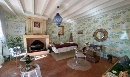 Eveil de Sens : Institut de beauté à LES ARTIGUES DE LUSSAC 