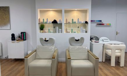 Coiffure By H  : Coiffeur à Ambarès-et-Lagrave