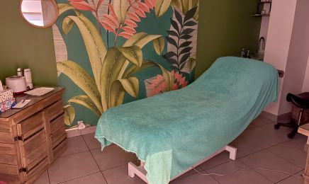 Institut de Beauté de l'Escale : Manucure à Saint-Privat-des-Vieux