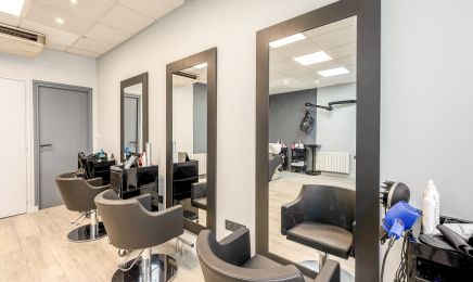 Image IN coiffure  : Coiffeur à La Biolle
