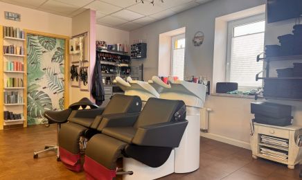 Hairllywood: Friseur in Seelingstädt