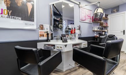 Laetitia Coiffure  : Manucure à Lescar