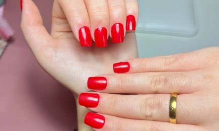 Glossy - Ongles / Cils / Strass Dentaire : Manucure à Corbas