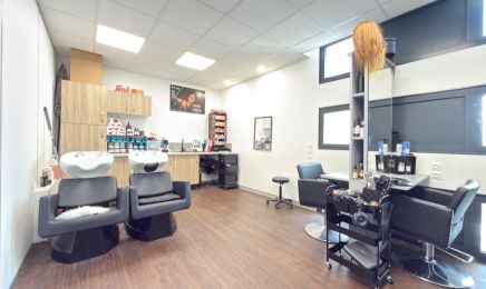 Esthétique & Coiffure Mila B : Coiffeur à Salon-de-Provence