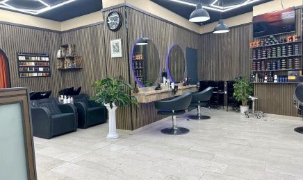 Friseur Noor Giesing: Friseur in München
