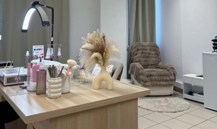 MaisonCLR - Prothésiste ongulaire : Manucure à Cranves-Sales