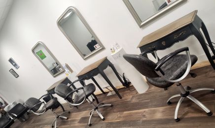 Studio coiffure : Institut de beauté à Villebarou