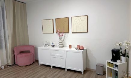 Nella Aesthetik: Nagelstudio in Düren
