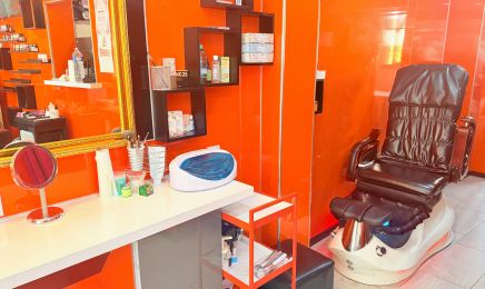 NEW BEAUTY PARLOUR : Institut de beauté à Viroflay
