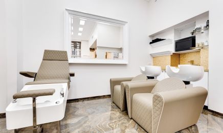 Charles Homme  : Coiffeur à Paris