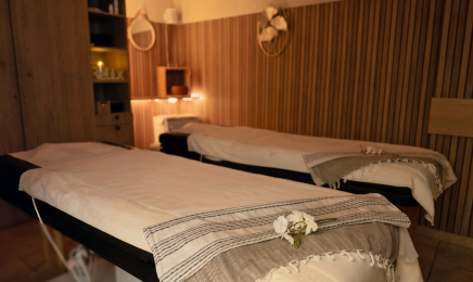 Unique Hôtels & Résidences & Spa : Manucure à Saint-Raphaël