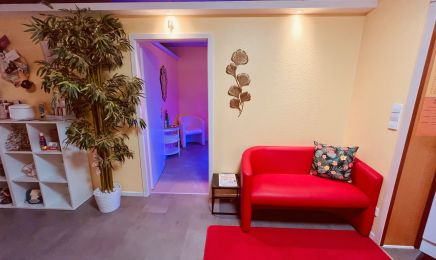 Nellis Oase Sonnenstudio & Sauna: Nagelstudio in Schwanewede