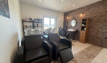 l’accès : Barbier à Orchamps-Vennes