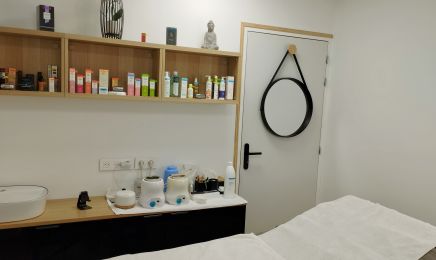 L'atelier beauté by esthétique Laura : Manucure à Montauroux
