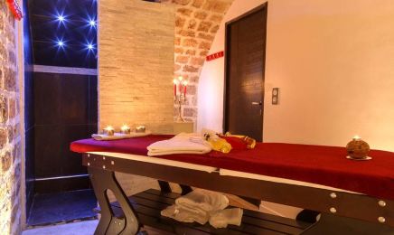 SONIA SGHAIER Beauty Studio Paris  : Institut de beauté à Paris