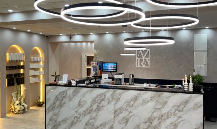 AZRA Beauty Lounge: Kosmetikstudio in Köln