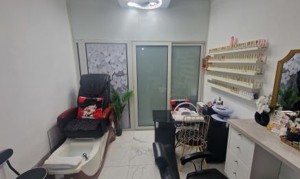 Isha Indienne beauty  : Manucure à Paris