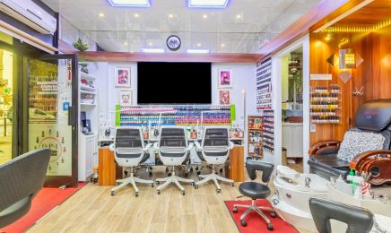 Five Star Nails and Hair : Manucure à Paris