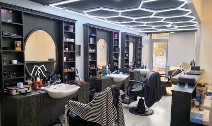 Haute Coiffure Villedieu : Institut de beauté à Élancourt