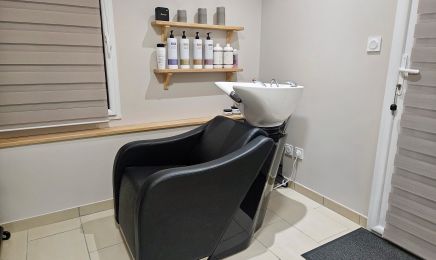   Cocoon et vous Salon de coiffure & Head spa  : Coiffeur à La Chapelle-de-la-Tour