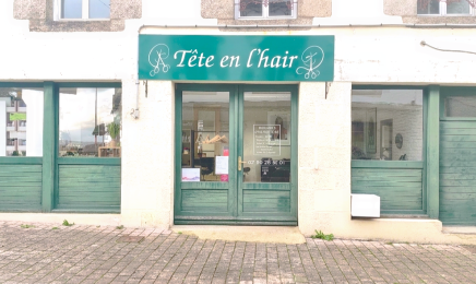 Tête en L’hair : Coiffeur à Guerlédan