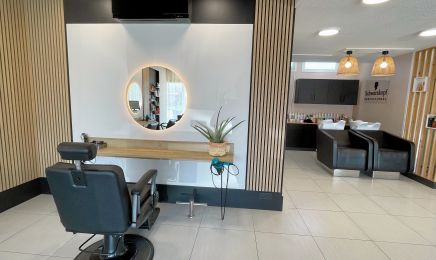  Atypic L'Atelier d'Artisans Coiffeurs : Institut de beauté à Theix-Noyalo