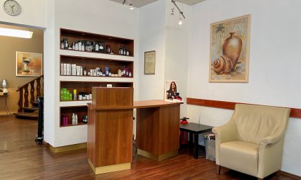 Iris Harnischmacher Friseursalon: Barbershop in Olpe
